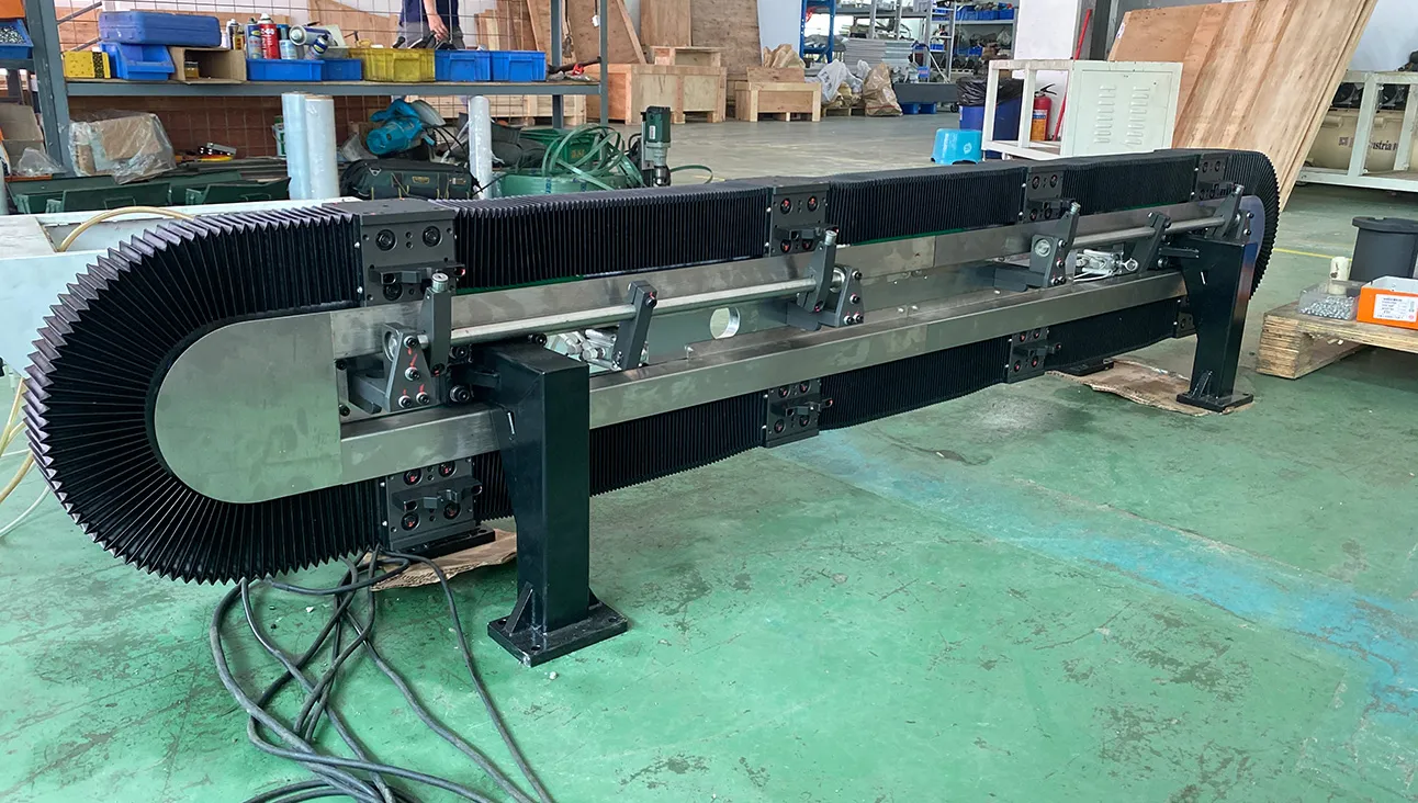 Vertical Curved Rail and Conveyor